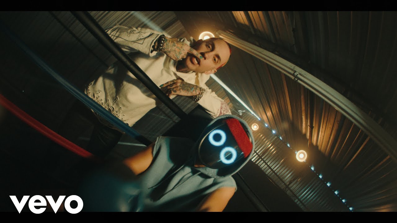 ボーイウィズユークがブラックベアーを迎えた新曲「IDGAF」のミュージック・ビデオを公開