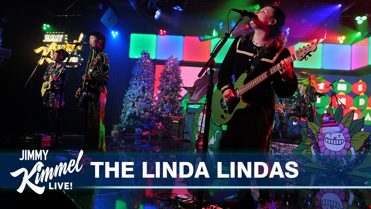 ザ・リンダ・リンダズが米人気番組で披露した最新曲「Groovy Xmas」のパフォーマンス映像が公開