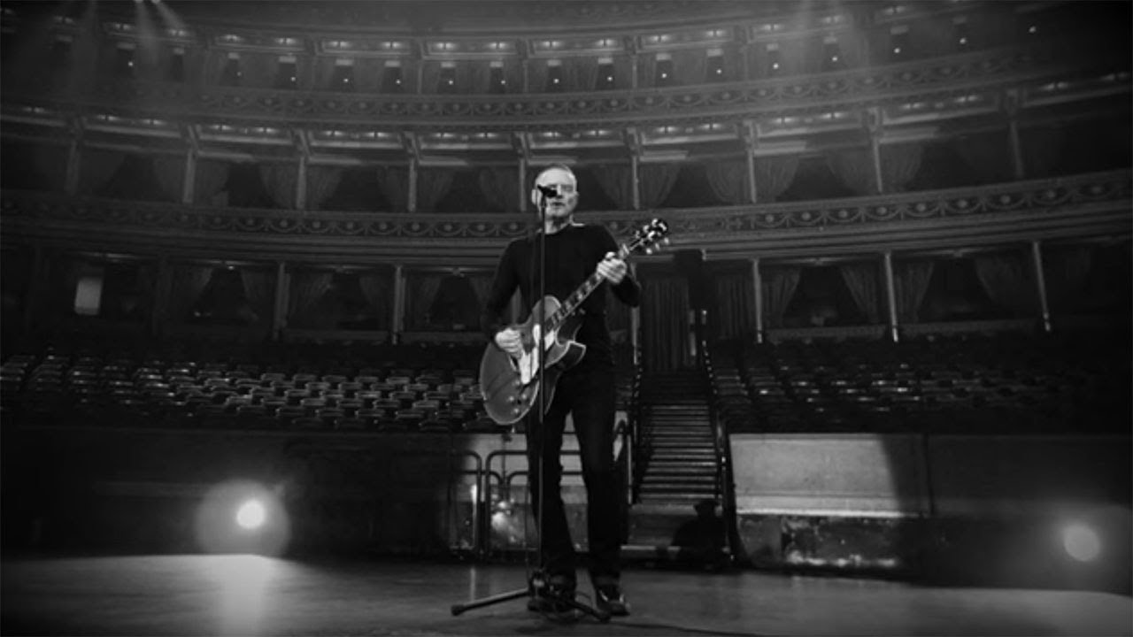 ブライアン・アダムスがロイヤル・アルバート・ホールで録音された2曲のライヴ・ビデオを公開