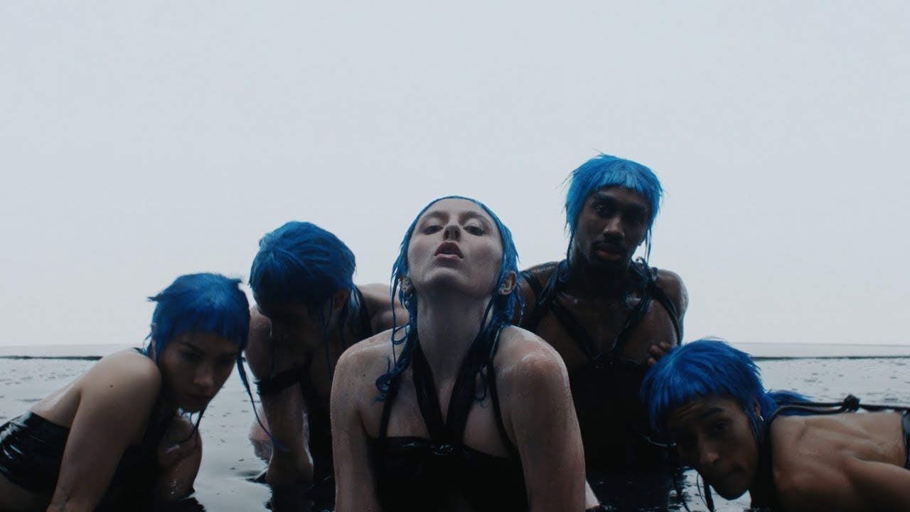 来日公演決定！ジャンルを超えたポップスター、アシュニコが2年ぶりの新曲「You Make Me Sick!」のミュージック・ビデオを公開