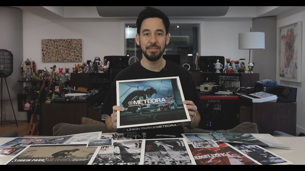 マイク・シノダが4/7リリースのリンキン・パーク『Meteora』発売20周年記念盤のアンボクシング・ビデオを公開