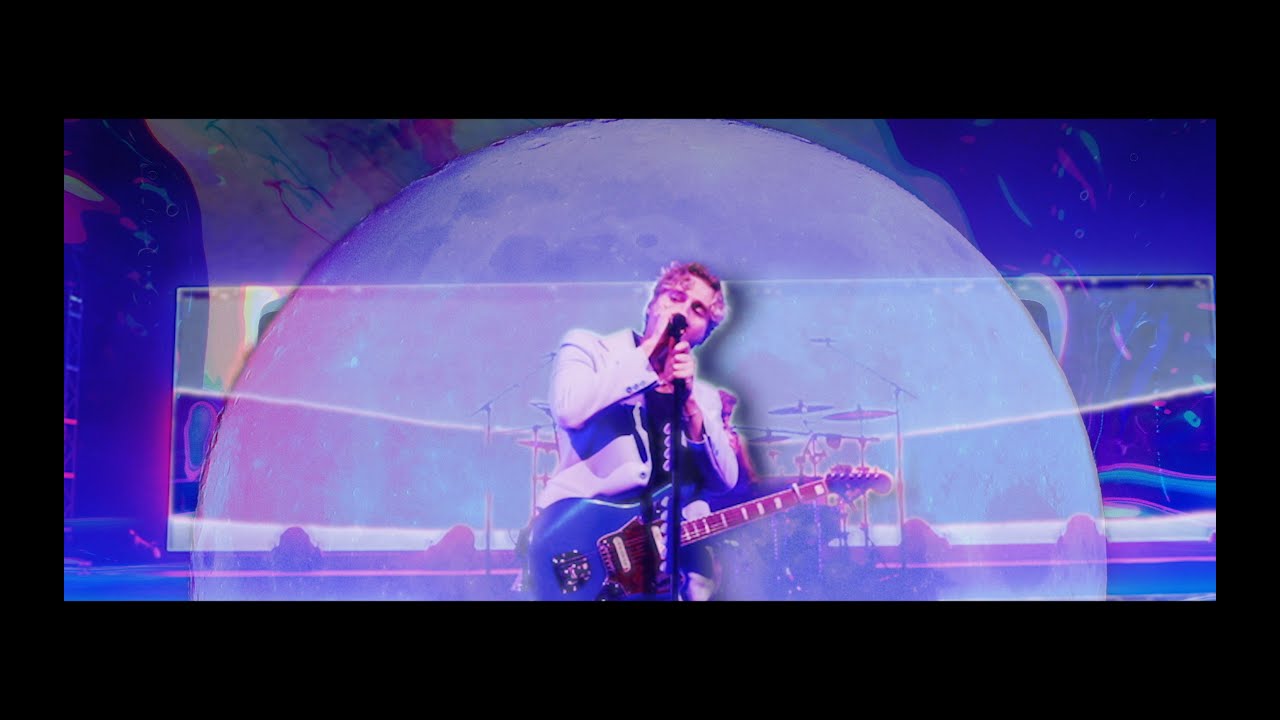ファイヴ・セカンズ・オブ・サマーが9月リリースの最新アルバム『5SOS5』から「BLENDER」のミュージック・ビデオを公開