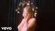 オーロラが新曲「A Dangerous Thing」と「Everything Matters」を2曲同時解禁、アカペラ歌唱する動画も公開