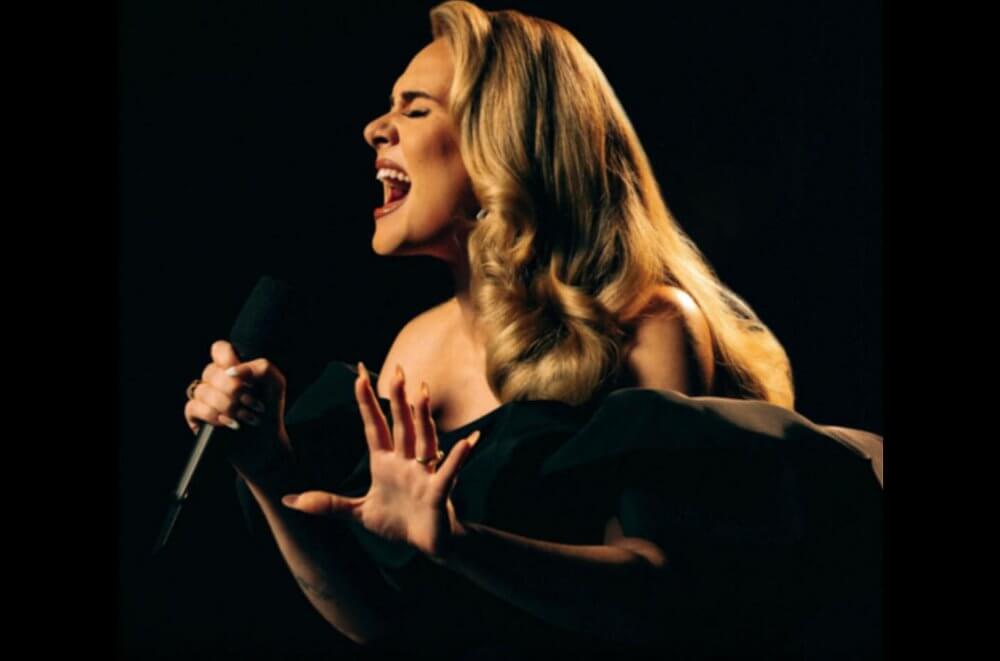 アデルが再スケジュールされたラスベガス常設公演「Weekends With Adele」の日程を発表