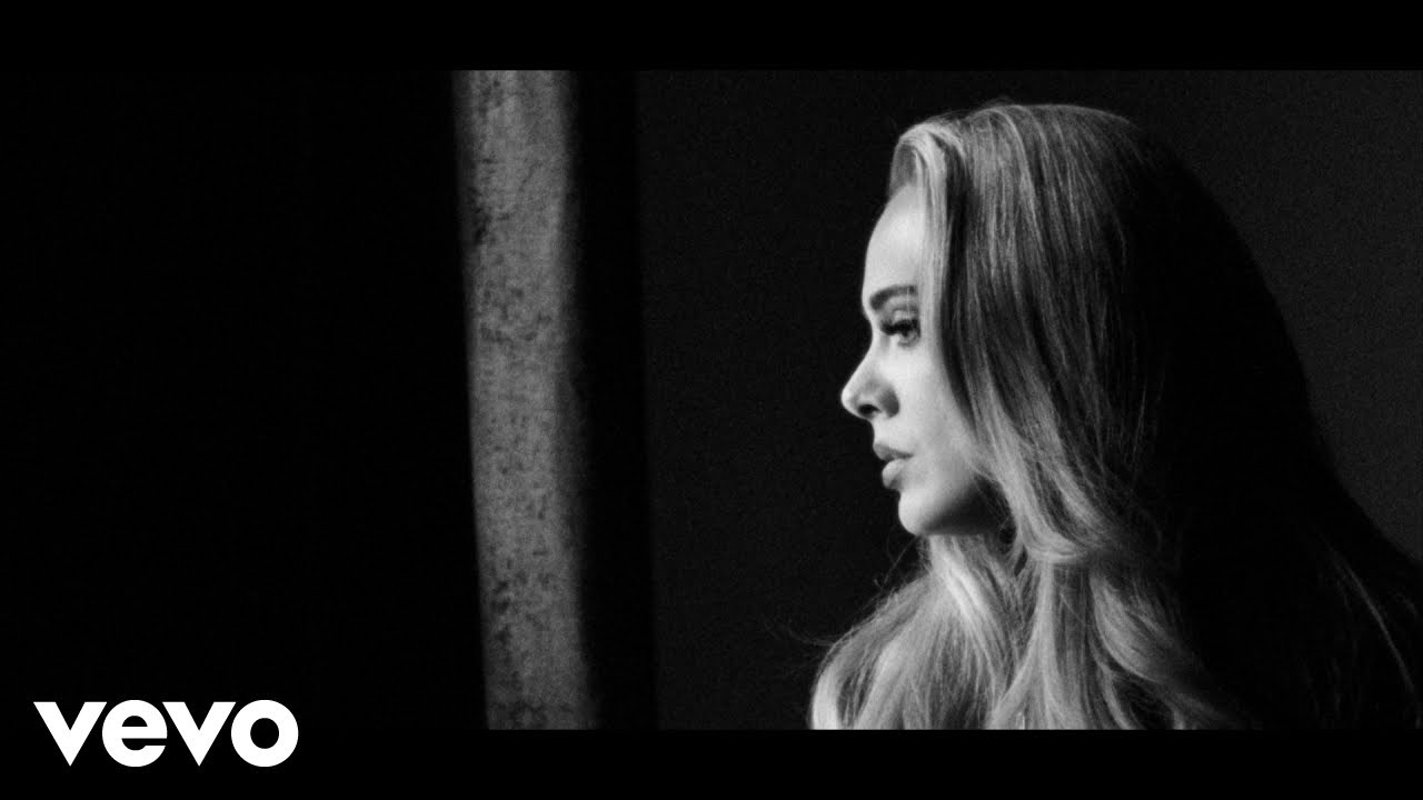 Adeleが11月19日リリースの最新アルバム「30」のトラックリストを公開