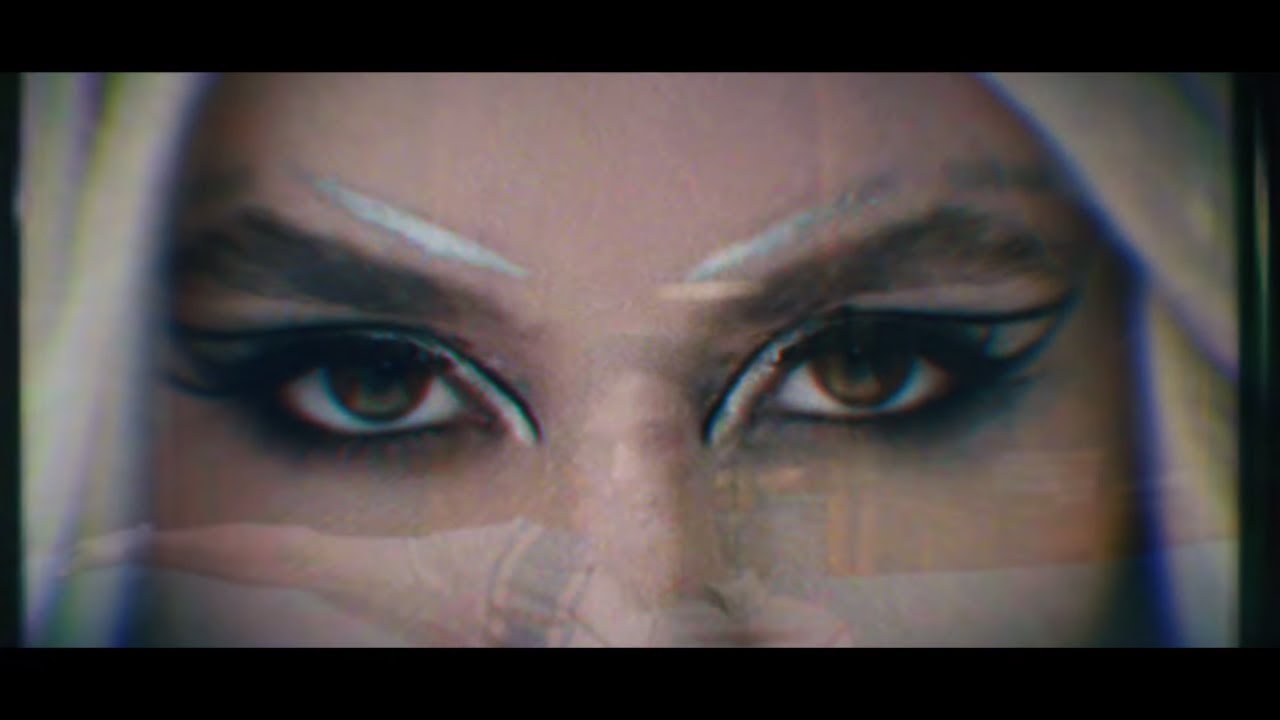 Ava Maxが新曲「Torn」のミュージック・ビデオを公開
