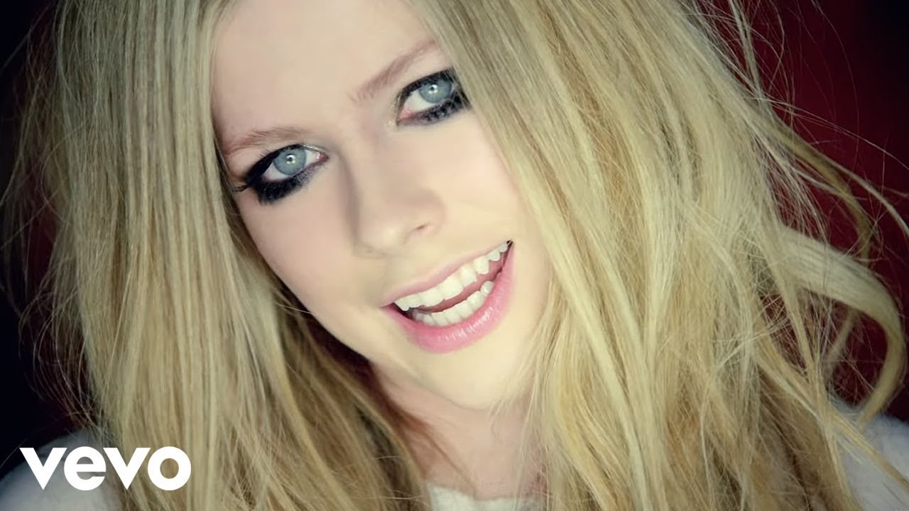 Avril Lavigne「Here's to Never Growing Up」の洋楽歌詞カタカナ・YouTube動画・解説まとめ