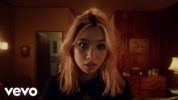 Beabadoobeeが新曲「Worth It」のミュージック・ビデオを公開