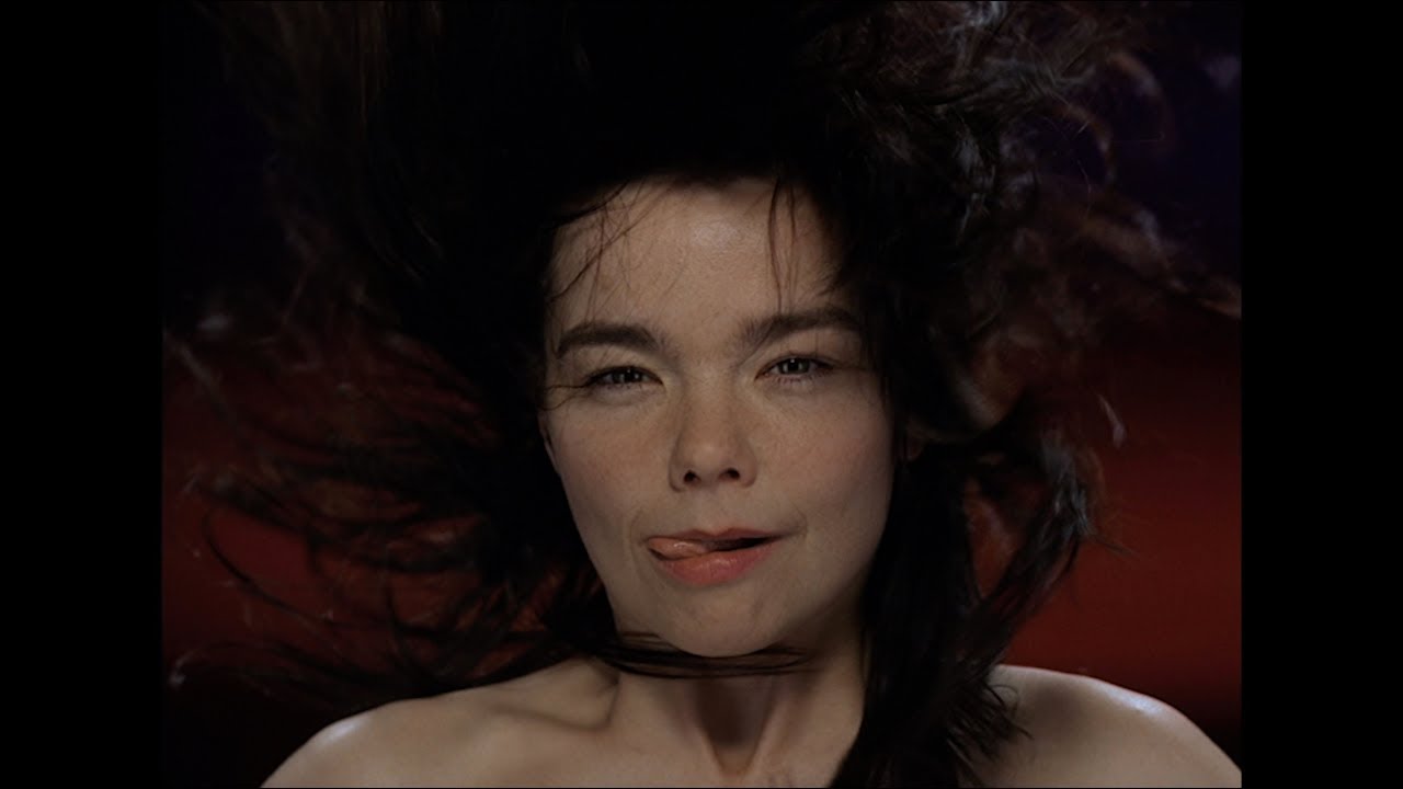Björk「Hidden Place」の洋楽歌詞・YouTube動画・解説まとめ
