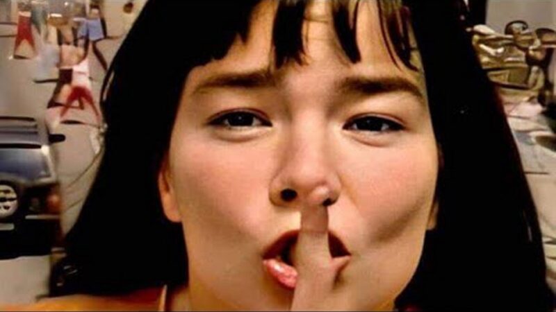 Björk「It’s Oh So Quiet」の洋楽歌詞・YouTube動画・解説まとめ