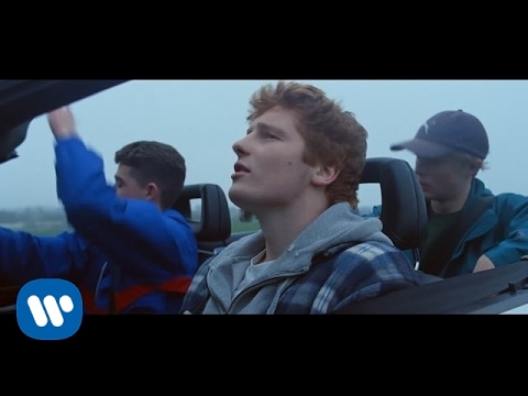 Ed Sheeran「Castle On The Hill」の洋楽歌詞和訳カタカナ・YouTube動画・解説まとめ