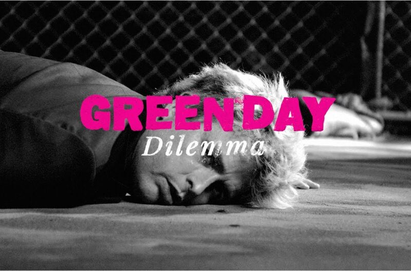 グリーン・デイが来年リリースの新作アルバムから新たに「Dilemma」のミュージック・ビデオを公開