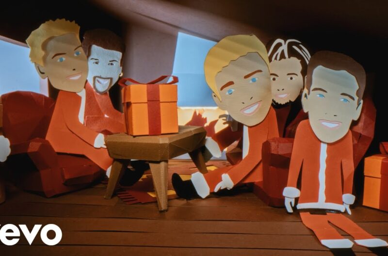 イン・シンクが1998年リリースのクリスマス・ソング「Merry Christmas, Happy Holidays」のアニメーション・ビデオを公開