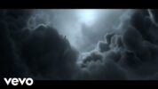 ラッパーのNFが新曲「CLOUDS」のミュージック・ビデオを公開