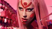 「レディー・ガガ来日記念POP UP SHOP in HMVエソラ池袋」開催中、『クロマティカ-ジャパン・ツアー・エディション』本日発売