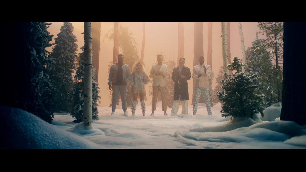 Pentatonixが最新アルバム「Evergreen」から「The Prayer」のミュージック・ビデオを公開