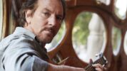 Pearl JamのEddie Vedderが11年ぶりのソロ・ニュー・アルバム『Earthling』を2022年2月11日にリリース