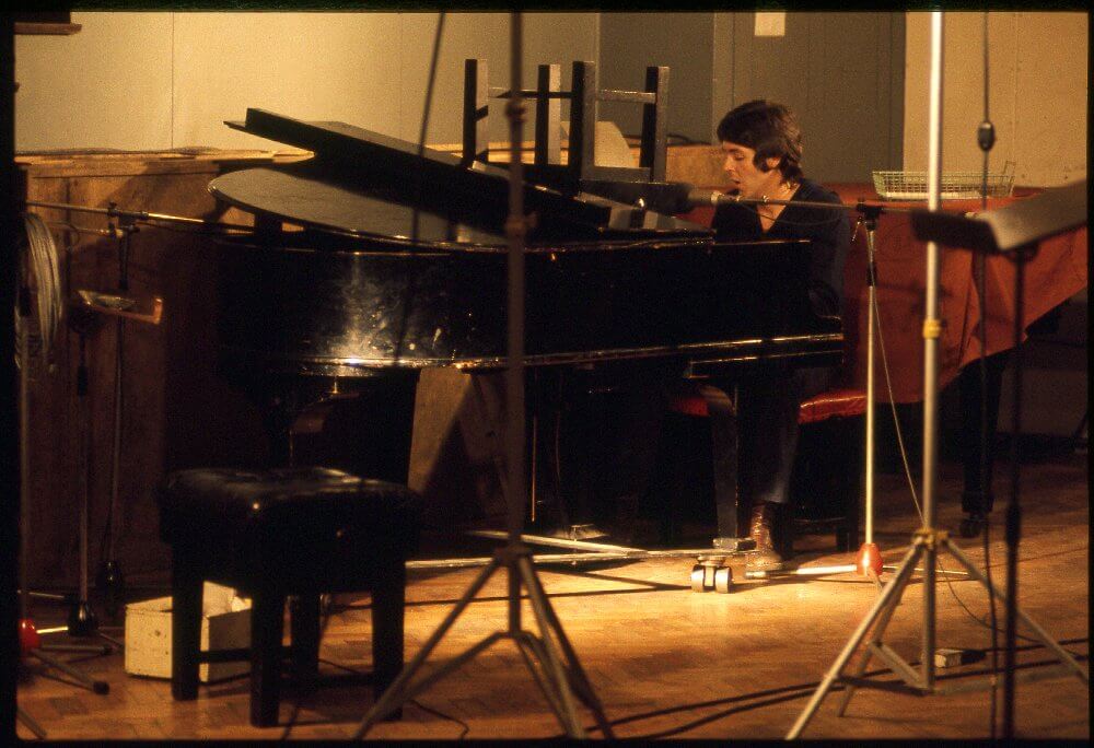 © 1974 MPL Communications Ltd_ Photographer_ David LitchfieldPaul McCartney at Abbey Road Studios. London, August 1974