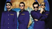 U2、『ZOOROPA』発売30周年を記念して『ZOO TV～ライヴ・フロム・シドニー』のグローバル・ライヴ・ストリーミング配信が決定