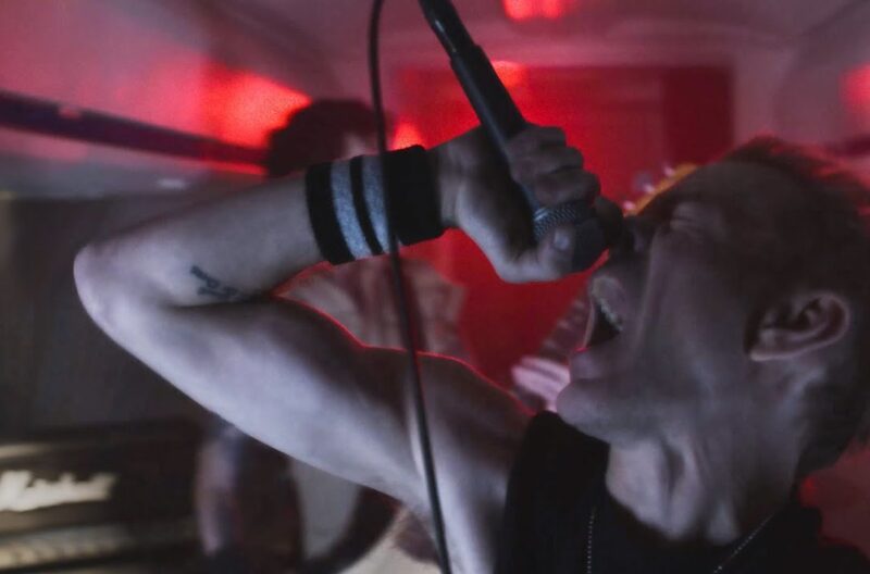 Sum 41が最後のスタジオ・アルバム『Heaven :x: Hell』を2024年3月にリリース！新曲「Rise Up」のミュージック・ビデオを公開