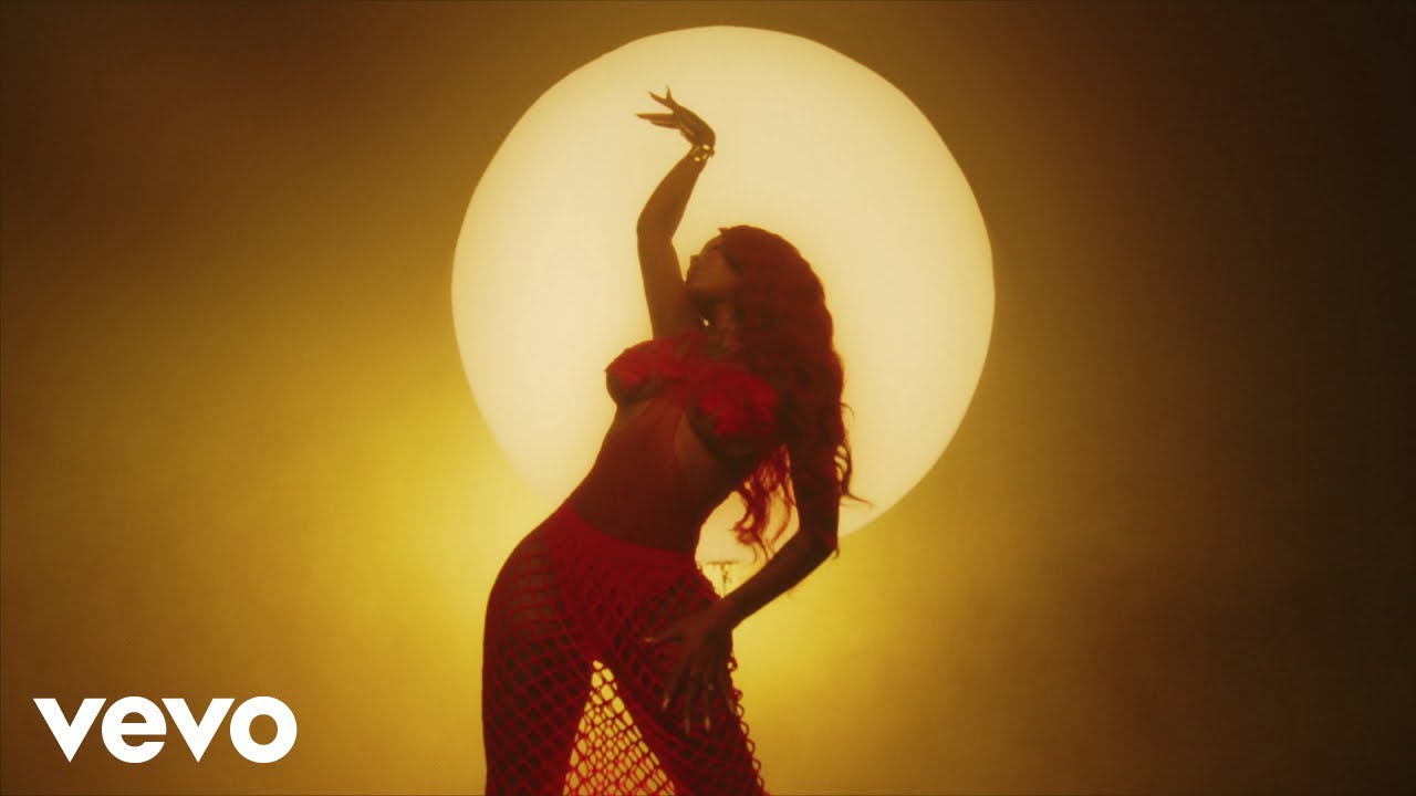 サマー・ウォーカーが最新アルバムからSZA、カーディ・Bを迎えた「No Love (Extended Version)」のミュージック・ビデオを公開