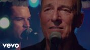 ザ・キラーズがブルース・スプリングスティーンを迎えた「Dustland」のミュージック・ビデオを公開