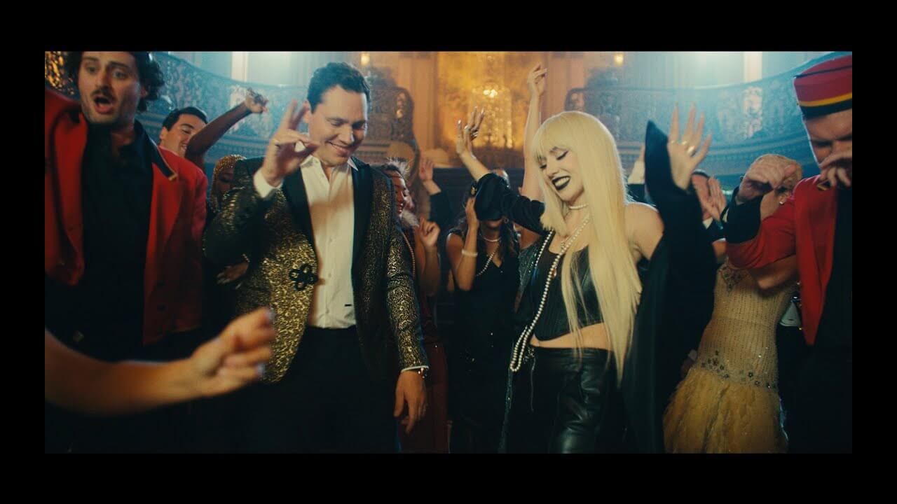 DJ界の大御所TiëstoとAva Maxによる待望のコラボ曲「The Motto」のミュージック・ビデオが公開
