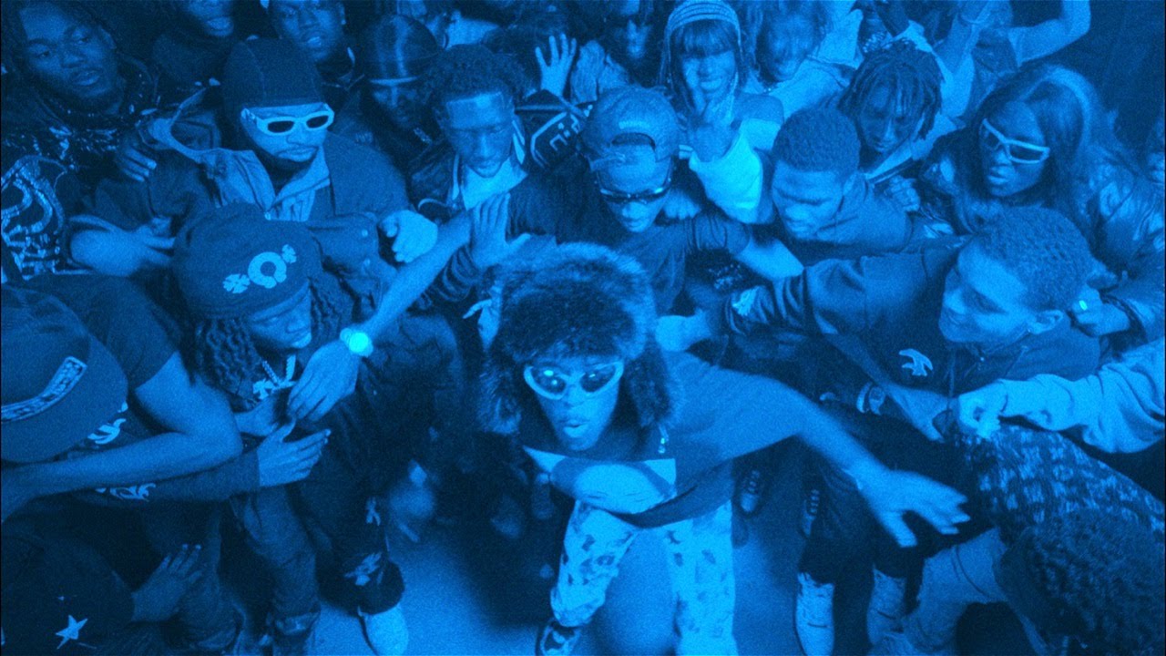 リル・ウージー・ヴァートがTikTokでバイラルとなっている最新曲「Just Wanna Rock」のミュージック・ビデオを公開