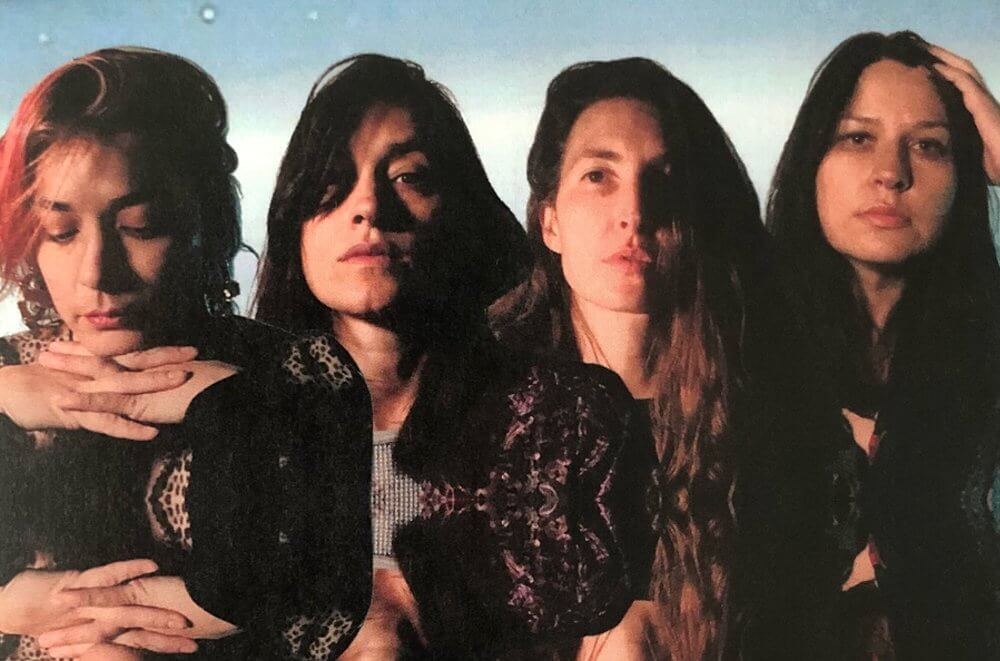 LAの女性4人組バンド、ウォーペイントが6年ぶりとなるニュー・アルバムが完成！新曲「Champion」のヴィジュアライザー・ビデオが公開
