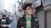 ヤングブラッドがブリング・ミー・ザ・ホライズンのオリヴァー・サイクスを迎え先月公開された「Happier」ミュージック・ビデオの舞台裏映像を公開
