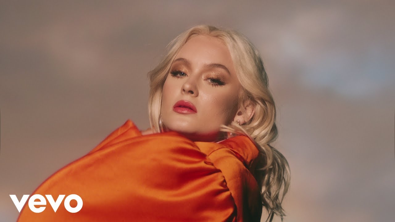 Zara Larssonが新曲「Invisible」のミュージック・ビデオを公開